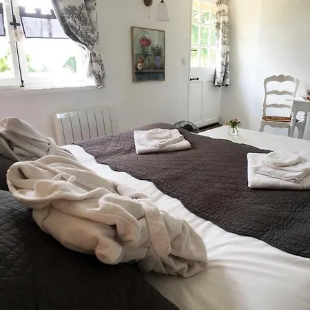 Couette-café La Romance Et La Romanesque 3*