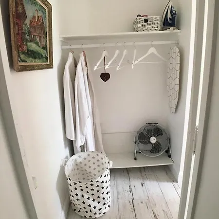 Bed & Breakfast La Romance Et La Romanesque 3*
