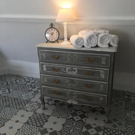 Bed and Breakfast La Romance Et La Romanesque