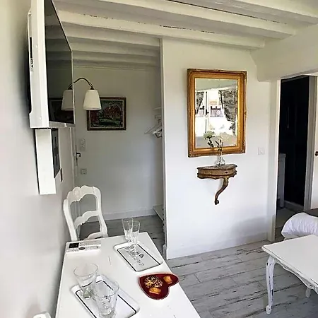 La Romance Et La Romanesque Bed & Breakfast