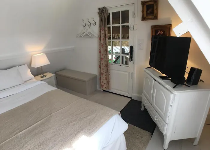 La Romance Et La Romanesque Bed & Breakfast Berville-sur-Mer