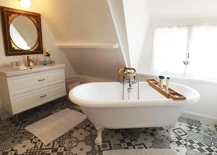 Bed & Breakfast La Romance Et La Romanesque 3*